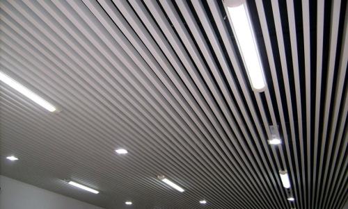 鋁條板吊頂拆裝方法 鋁扣板吊頂材料怎么選擇