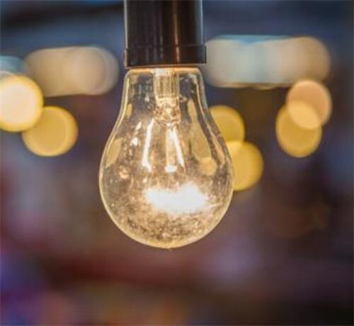 臺(tái)燈光源有哪些，臺(tái)燈燈源哪種比較好?