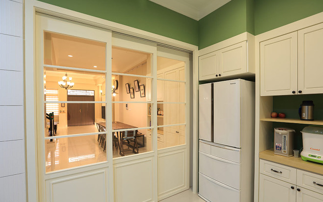 三軌推拉門的優(yōu)點(diǎn)有哪些，選購(gòu)三軌推拉門需要注意哪幾方面?