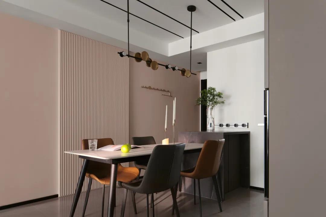 新房子室內(nèi)裝修后入住要選購(gòu)哪些家具?這幾件不能少！!