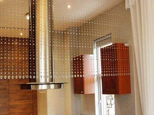 水晶珠簾分類是什么，水晶珠簾選購(gòu)及使用注意事項(xiàng)有哪些?