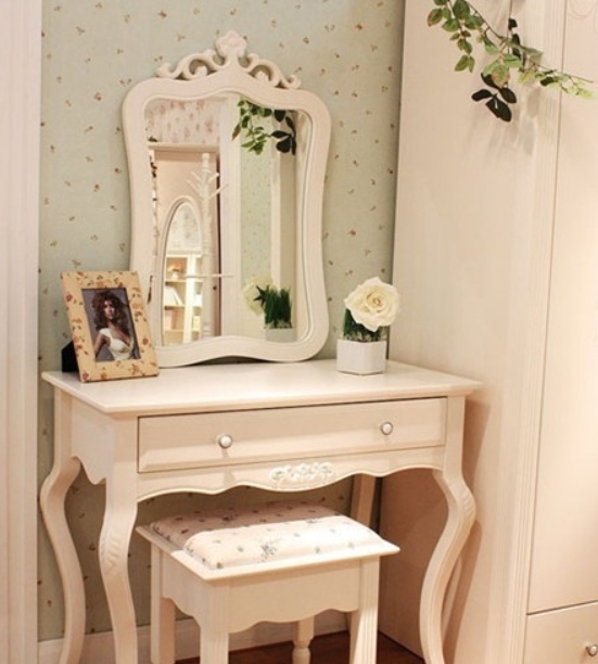 歐式梳妝臺的特點是什么，歐式梳妝臺尺寸一般是多少?