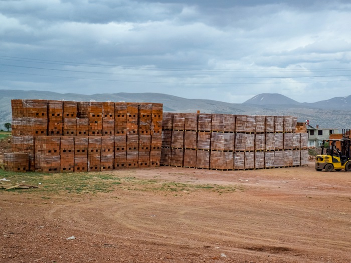 怎么辨別輕質(zhì)磚的質(zhì)量，輕質(zhì)磚的優(yōu)點(diǎn)以及特性有哪些?