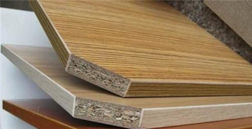 顆粒板免漆板有什么優(yōu)缺點，免漆板的選購技巧是什么?