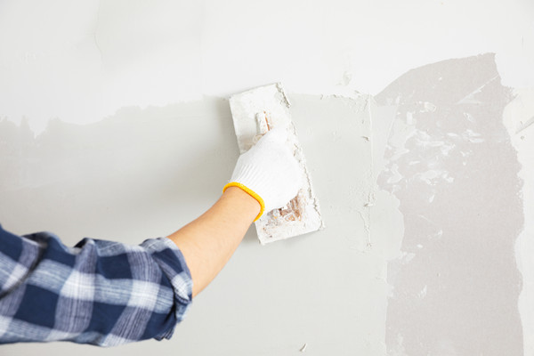 墻面脫落起皮的原因探討